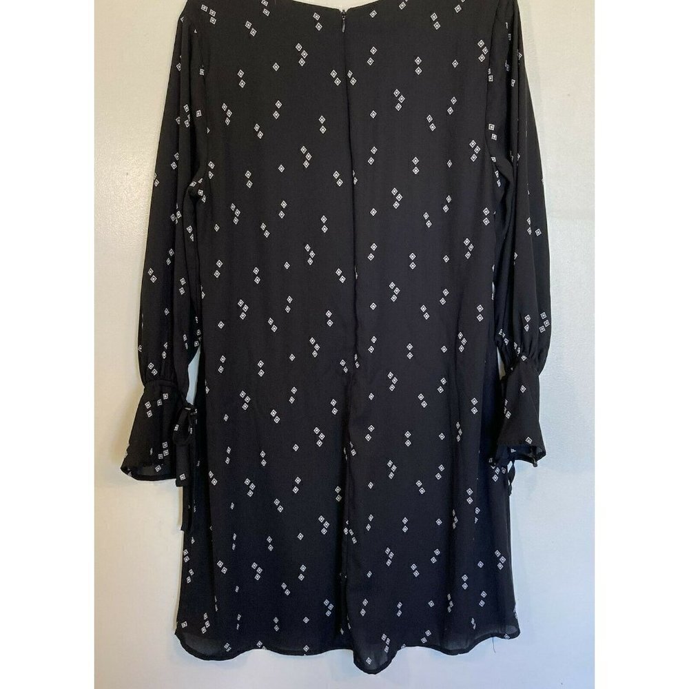 Studio by Bobeau Black Print Long Tie Wrist Sleeve Chemise Dress - Picture 2 of 11
